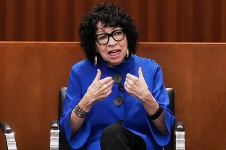 Supreme Court Judge Questions Whether Americans Understand the Difference Between Leaders and Kings
